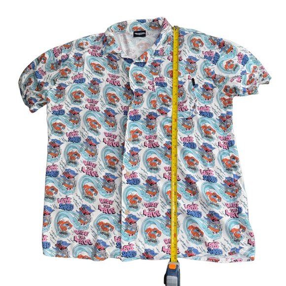 HOT WHEELS "Ride the Wave" Graphic Button Down Short Sleeve Shirt Surfing Men’s - Picture 8 of 9